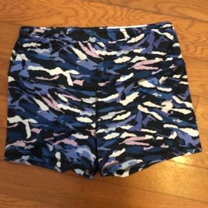 Fleo Power High Rise Shorts. Size Medium.